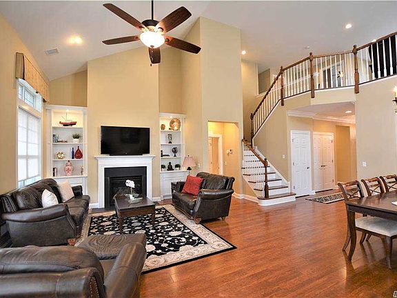 4th image of 159 Symphony Ct