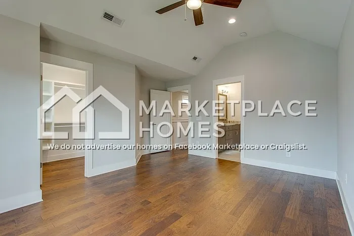 2119 Herman St — Photo 14