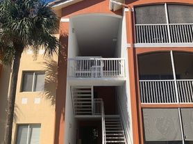 6321 Aragon Way, Fort Myers, FL