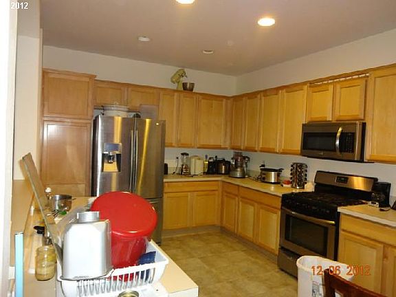 4th image of 1674 NW 9th Ave