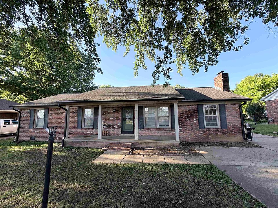 1st image of 73 Hughes Dr