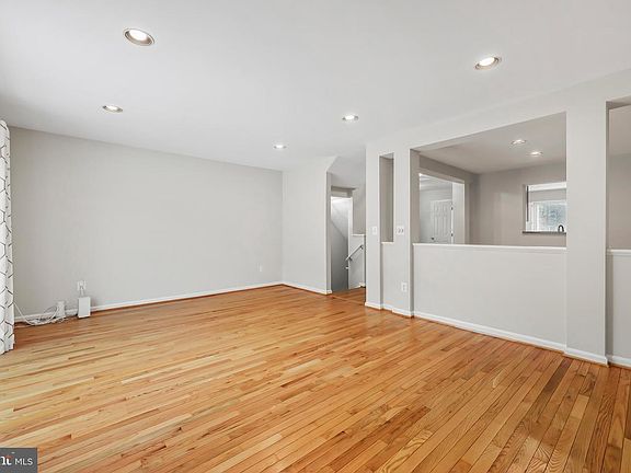 4th image of 1705 Blue Flint Ct