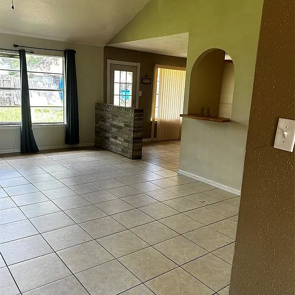 20019 Rustlewood Dr — Photo 7