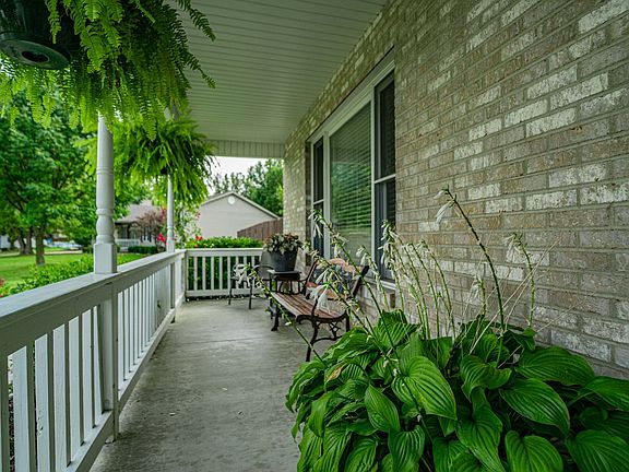 5th image of 1130 Swan Dr