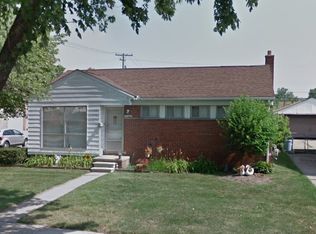 19805 Shady Ln, Saint Clair Shores, MI 48080