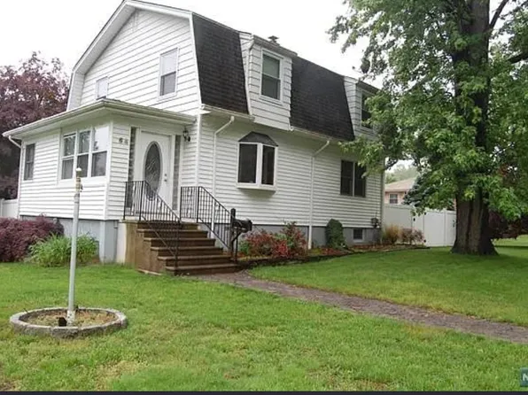 64 Jefferson St, Pequannock, NJ 07440