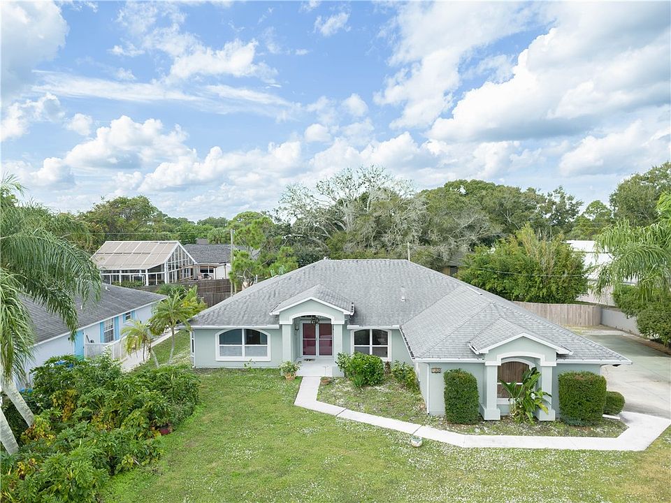 1st image of 122 Coconut St