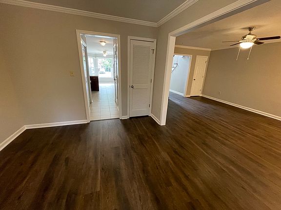 5th image of 512 Salem Woods Dr SE