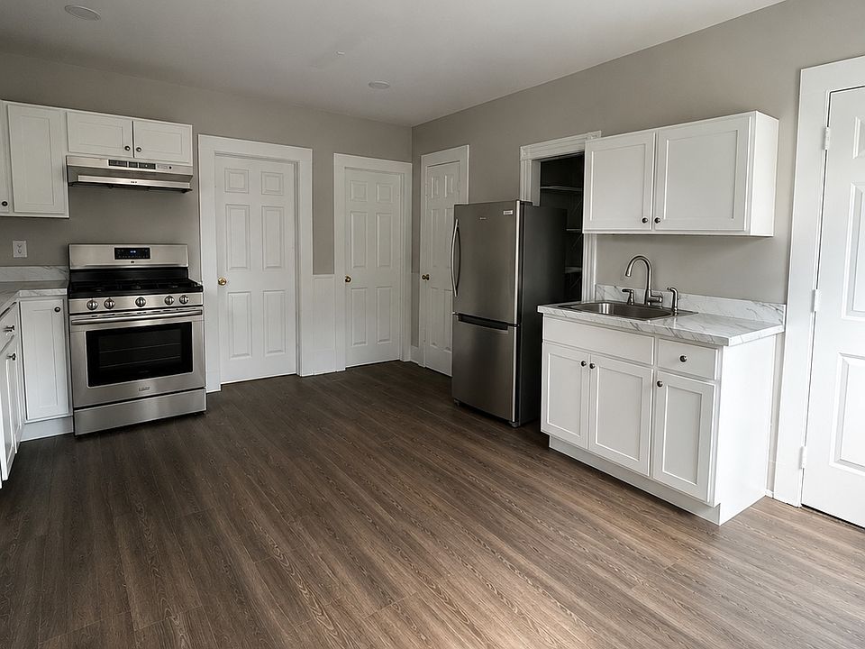 1st image of 63 George St #2