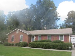 4202 Enchanted Ln, Greensboro, NC 27406