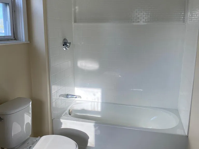 875 Jefferson Blvd #1 — Photo 7