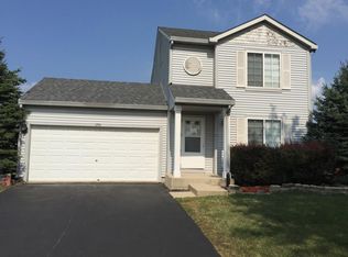 1250 Angeline Dr, South Elgin, IL 60177