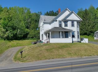 84 Grove St, Dexter, ME 04930
