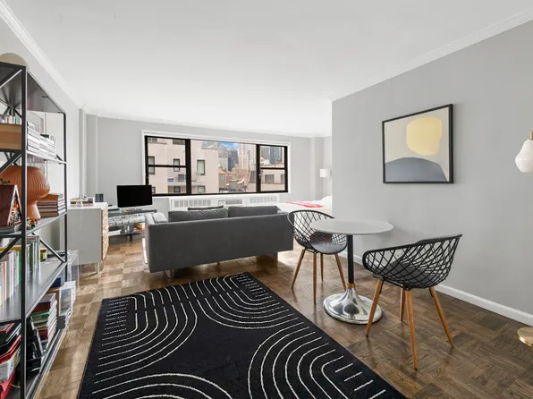 167 East 67th Street image 1 of 7