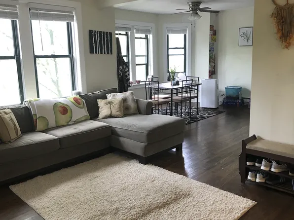 3837 N Greenview Ave APT 3, Chicago, IL 60613