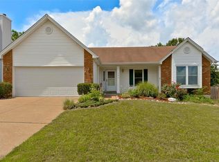 131 Whetstone Dr, Saint Charles, MO