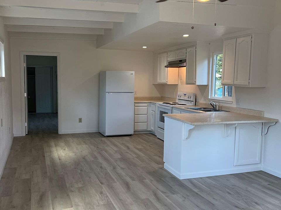 1st image of 220A Natoma St