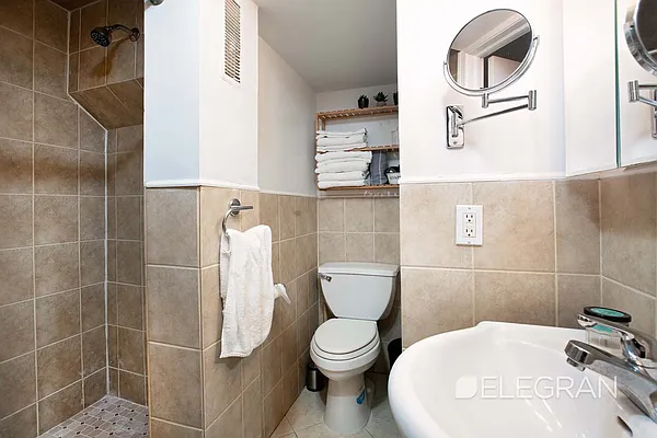 Rented by (Legacy) Elegran | media 20