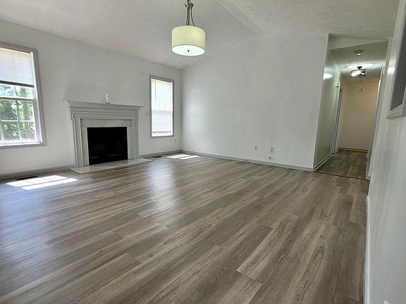 4th image of 2484 Ohara Dr