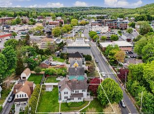 17 Grant St, Pleasantville, NY 10570