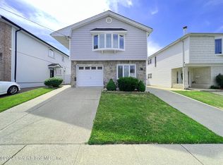 82 Levit Ave, Staten Island, NY 10314