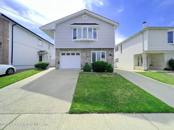 82 Levit Ave, Staten Island, NY 10314