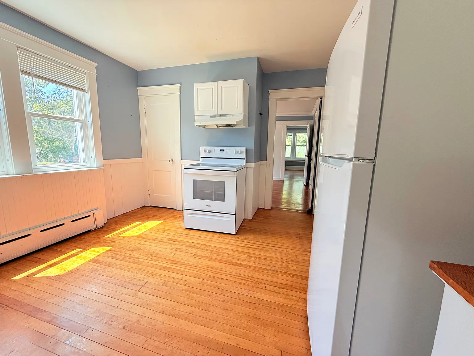 3 bed, 1800 sqft, $3,100 — Photo 3