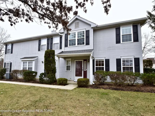 751 Banyan Court, Morganville, NJ 07751