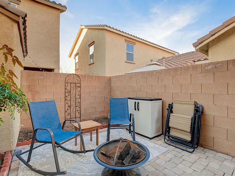 1045 Spotted Saddle St — Photo 47