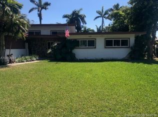 14921 N Spur Dr, Miami, FL 33161