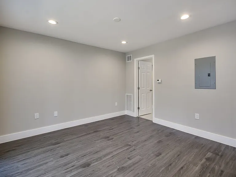 935 La Posada Dr #142 — Photo 22