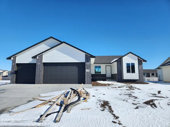 212 Summer Ct, Newton, KS 67114