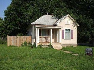 215 Pine St, Wamego, KS 66547