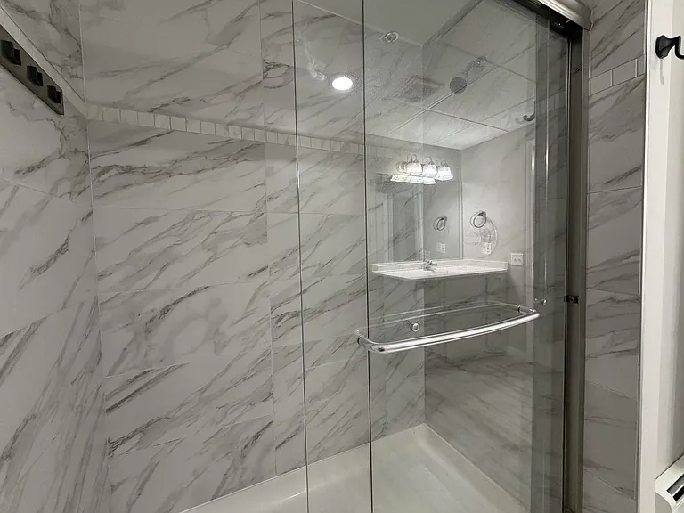 138 Fulton St E #3 — Photo 9