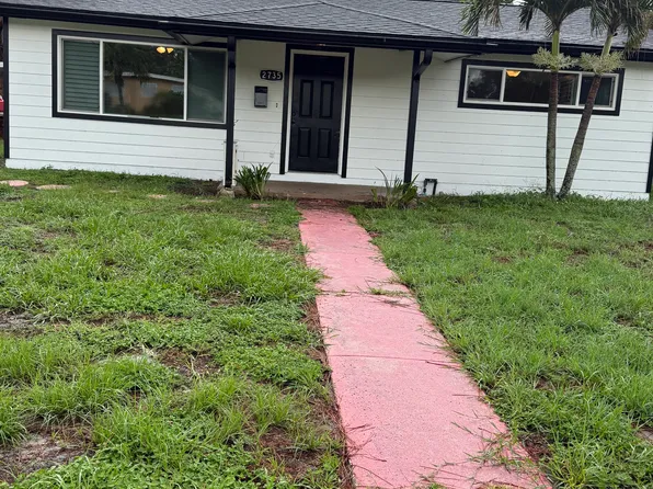 2735 Boca Ciega Dr N, Saint Petersburg, FL 33710