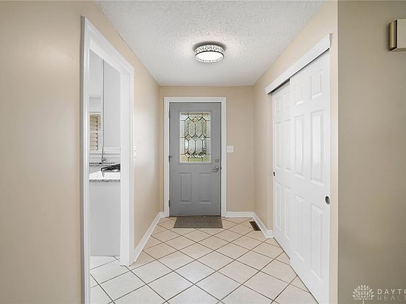 4th image of 269 Annette Dr