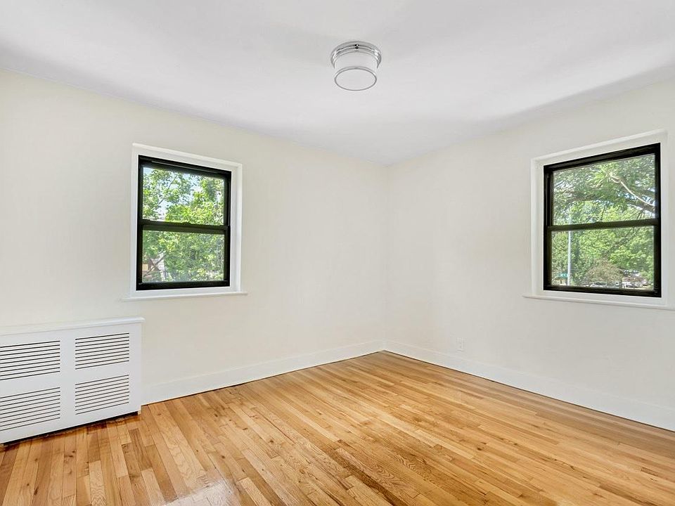 1st image of 20315 42nd Ave #333