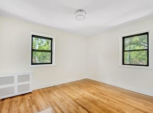 20315 42nd Ave #333, Bayside, NY 11361