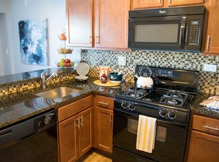 1010 N Knollwood Dr #2245-B, Schaumburg, IL 60194
