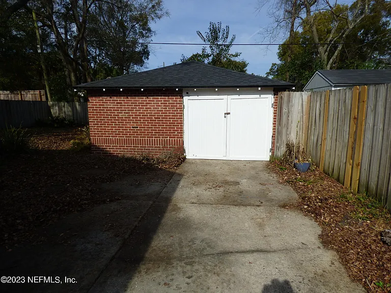 2671 College St — Photo 29