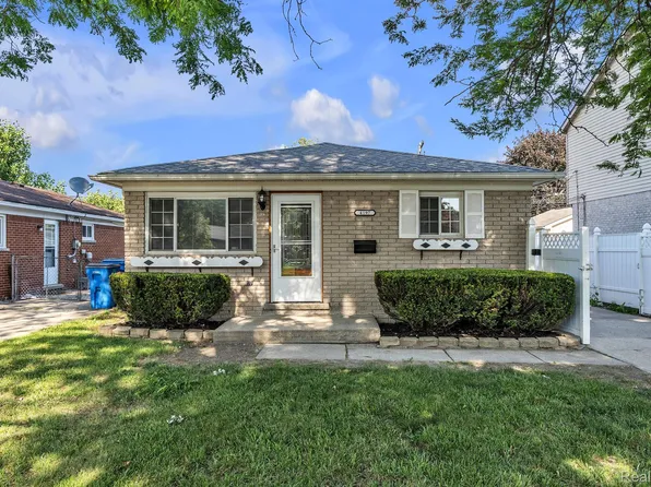 4197 Monroe St, Dearborn Heights, MI 48125