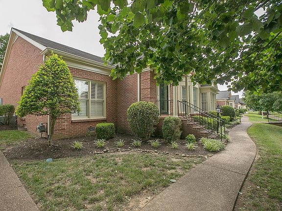 3rd image of 1628 Belmont Ct
