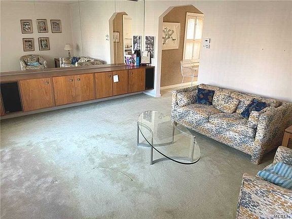 3rd image of 14 Laurel Dr