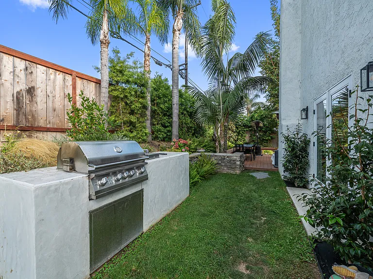 253 Calle De Madera — Photo 17