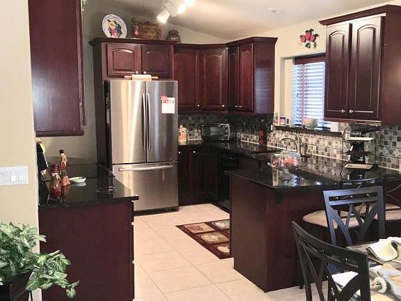 2nd image of 1180 W Kingbird Dr
