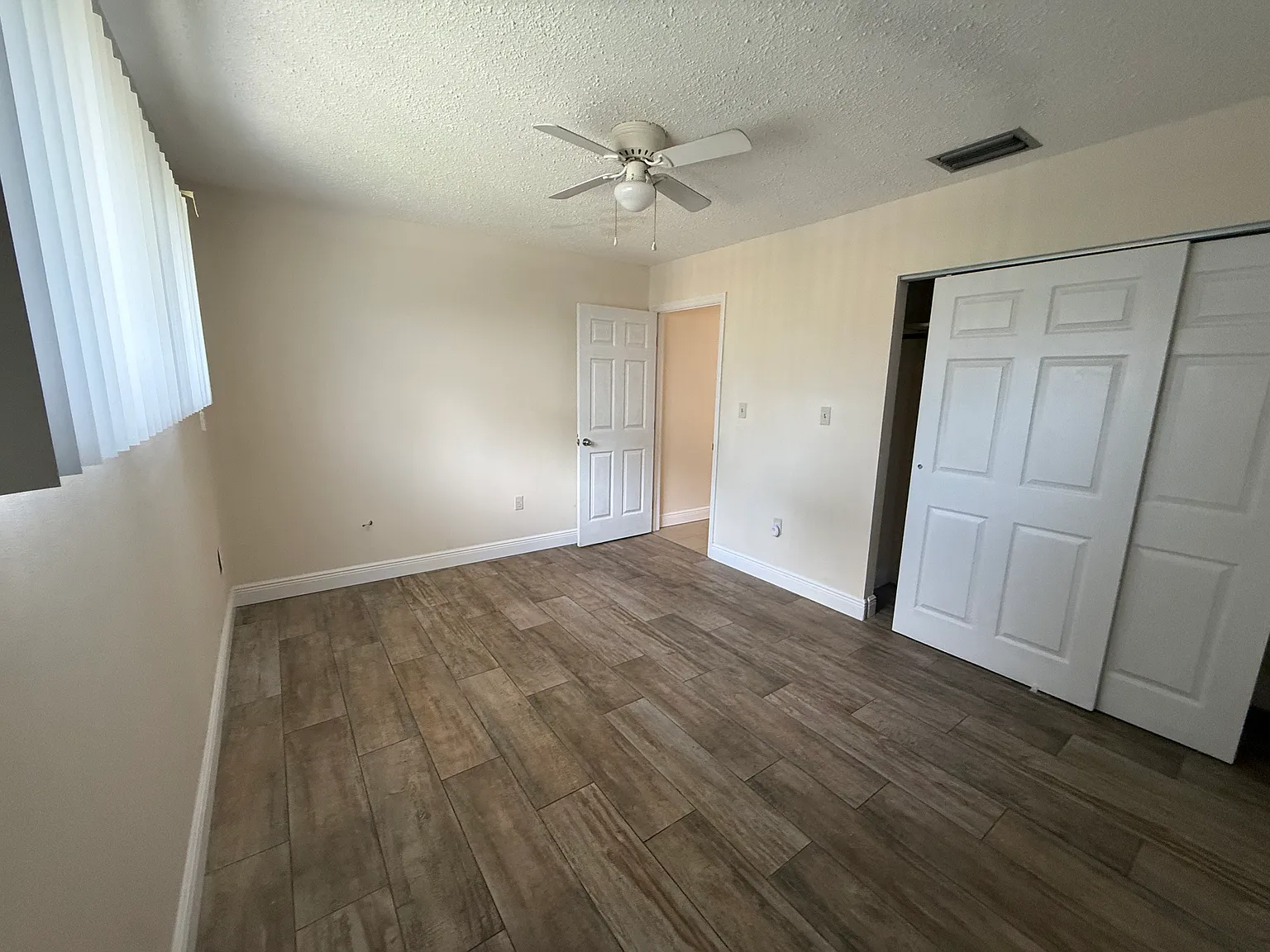 5333 Cotee River Dr — Photo 4