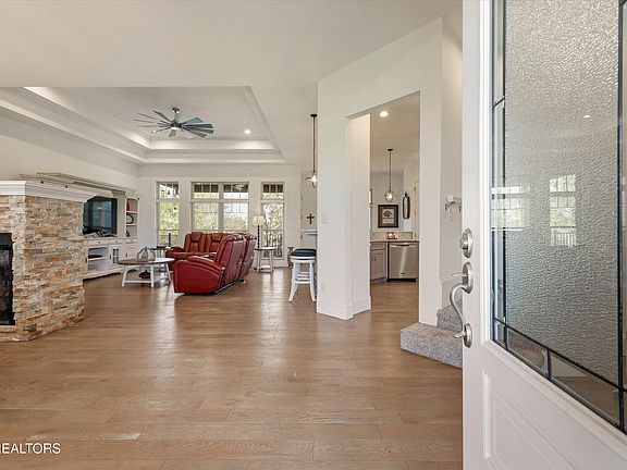 4th image of 114 Michael Ln