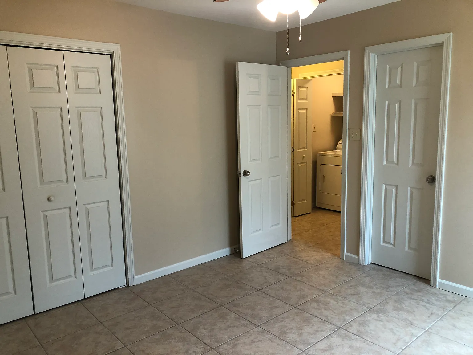 2 bed, 900 sqft, $900 — Photo 1