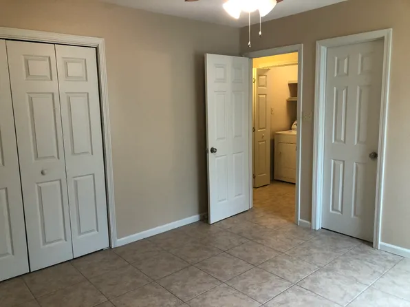 5835 Vicari St #B, Houma, LA 70364