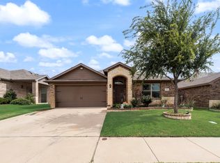 925 Walls Blvd, Crowley, TX 76036